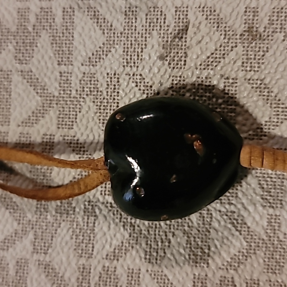 Vintage Hawaiian Black Kukui Nut Lei Necklace - Picture 2 of 7